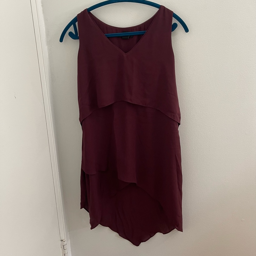 White House Black Market Sleeveless Burgundy Top Size Small Layered